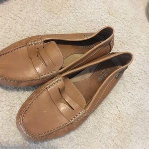 Like new worn once no tags tan Eastland loafers so comfy